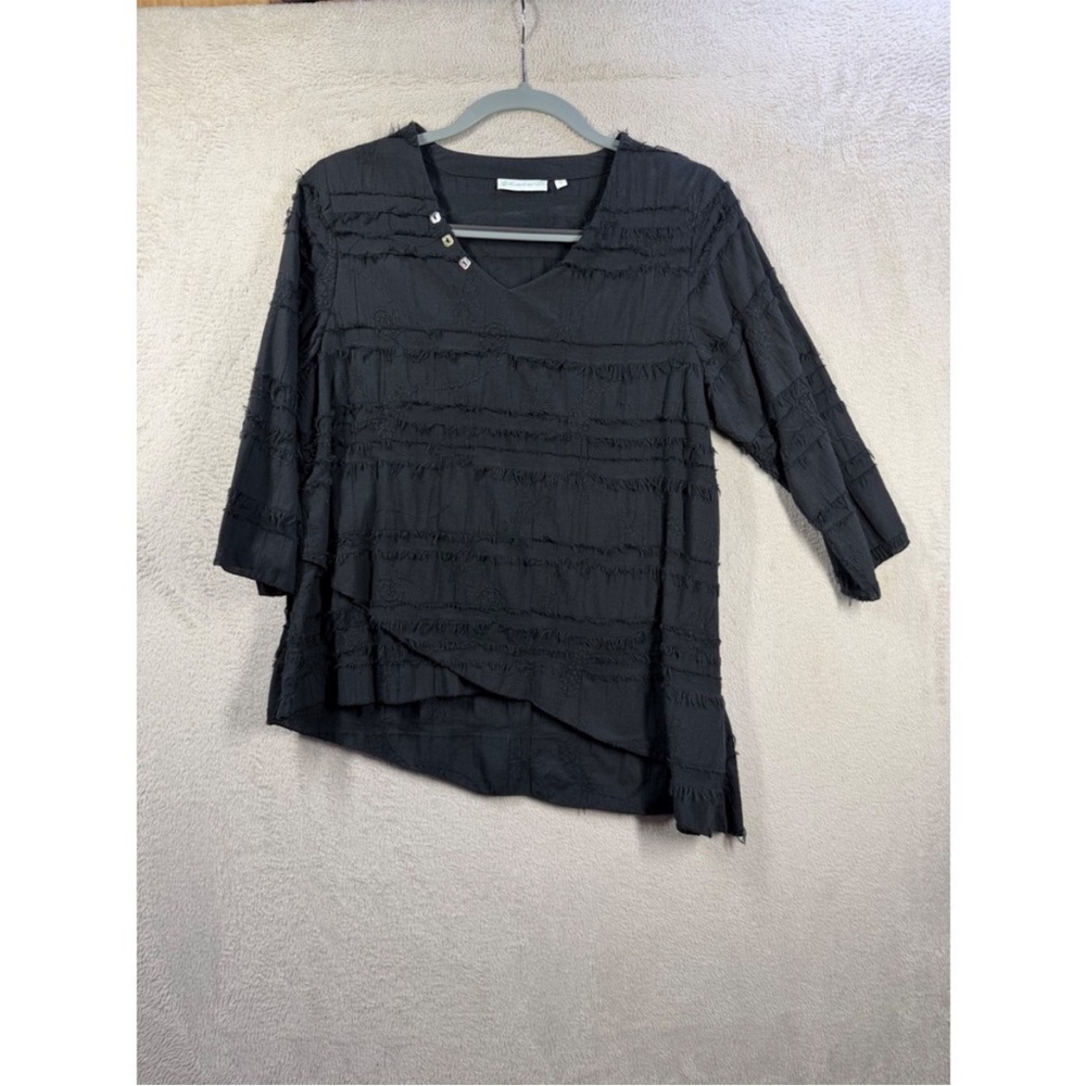 Textured V-Neck Black Women's Top with Button Detail